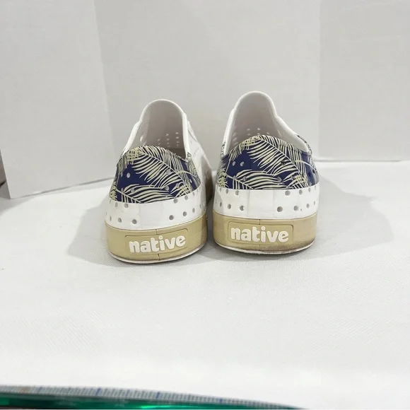 Native Unisex Jefferson Color Block Size W-10-M-8 Slip-On Sandals White Tan - Picture 4 of 10